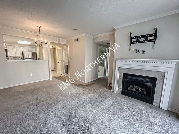 4th image of 3835 9th St #608W