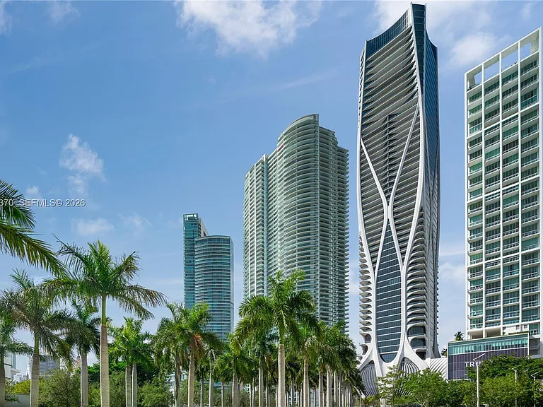 1000 Biscayne Blvd #1702 — Photo 32