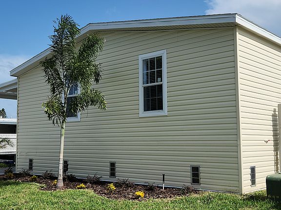 2nd image of 3127 Saralake Dr N #38