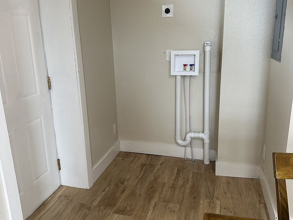 washer/dryer hook up in kitchen