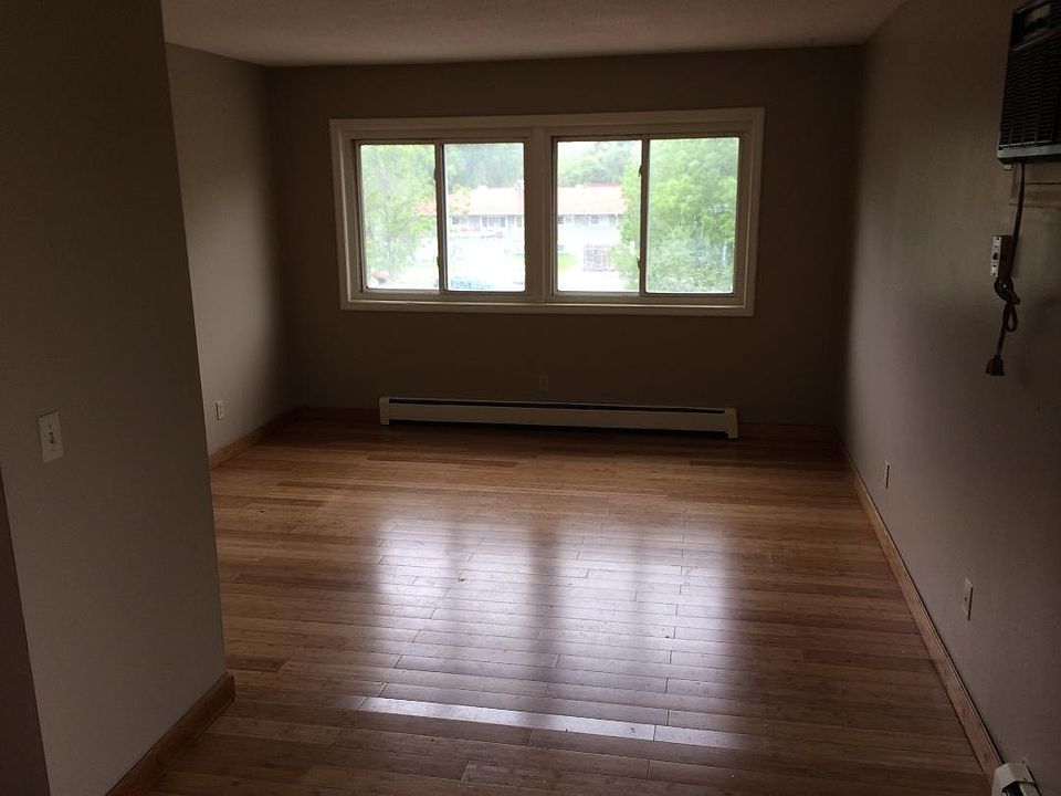 2nd image of 8953 Duwayne Ave APT 5