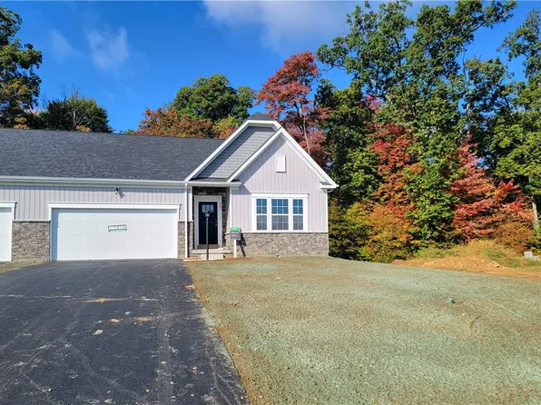 159 Raven Cir #240A, Sarver, PA 16055