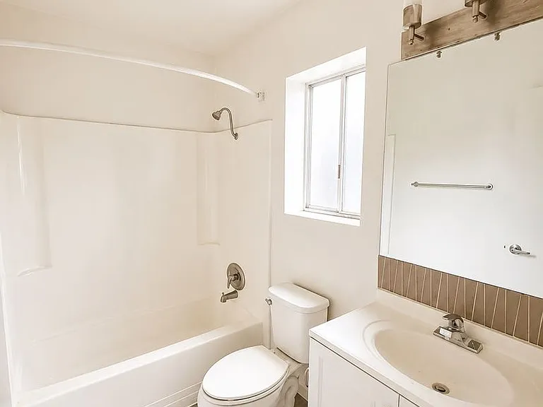 Stonegate Manor — Photo 14
