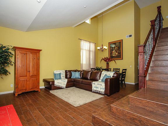 4th image of 635 Laugenour Dr