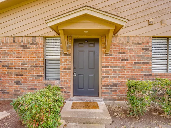 5638 Cedar Creek Dr, Benbrook, TX 76109