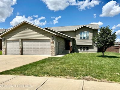 1401 6th St E, Dickinson, ND, 58601