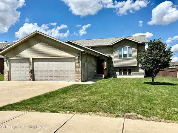 1401 6th St E, Dickinson, ND 58601