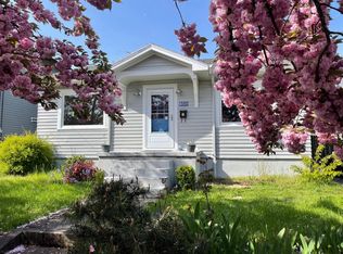 855 NE Jarrett St, Portland, OR 97211