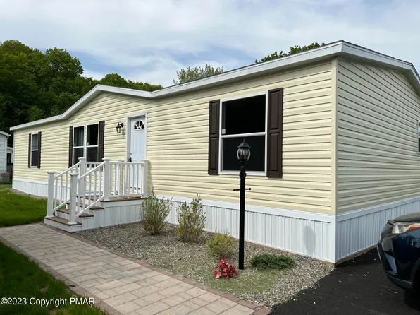 342 Upper Pmhe North Dr, East Stroudsburg, PA 18302