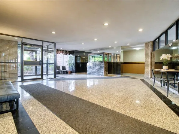 145 Lincoln Avenue image 2 of 18