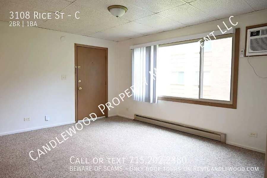 Cat Friendly 2 Bedroom Lower Apartment Available October 1st! — Photo 4