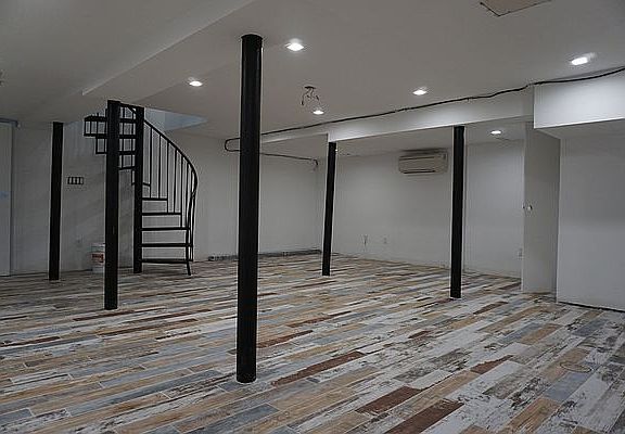 3rd image of 313 Wilson Ave #1