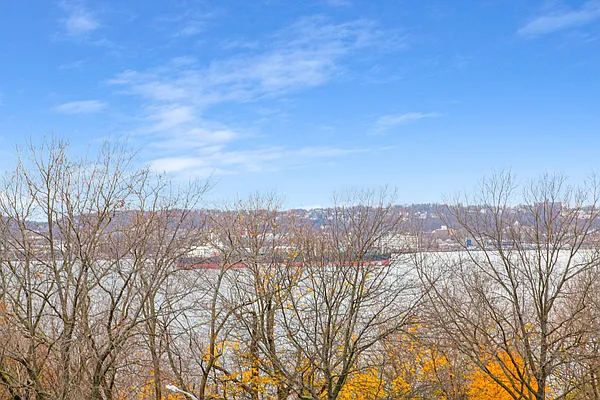 Sold by Compass | media 24