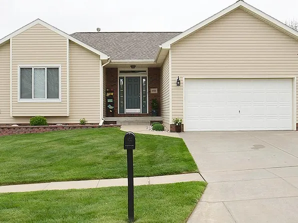 5721 NW 12th St, Lincoln, NE 68521