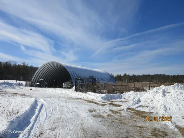 39 Country Lane, Fort Ann, NY 12827