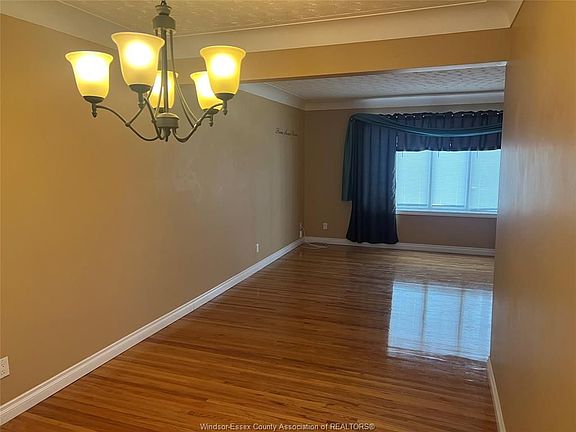5th image of 1049 Frank Ave