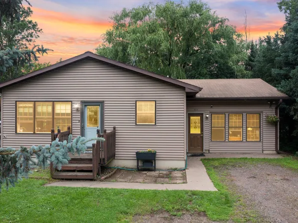 401 Pershing St, Clayton, WI 54004