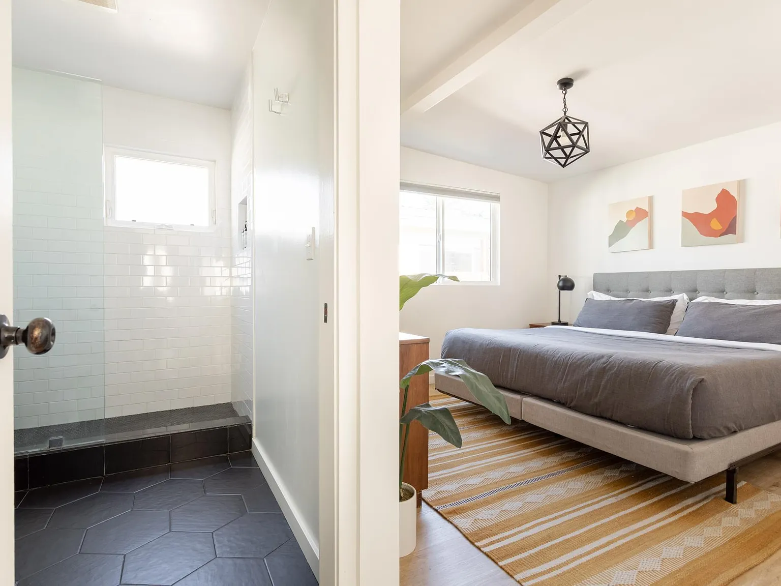 2918 S Harcourt Ave — Photo 4