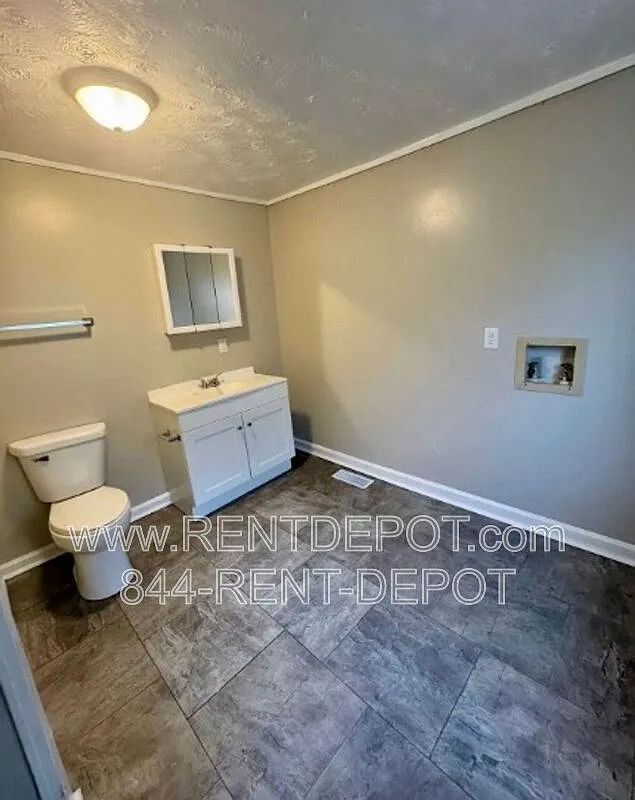 3 bed, 1.0 bath, 1101 sqft, $1,195 — Photo 4