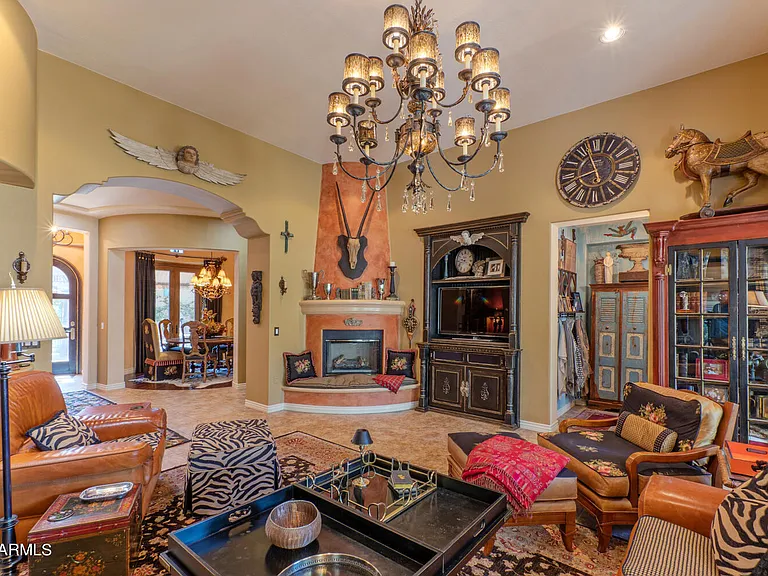 8882 E Flathorn Dr — Photo 2