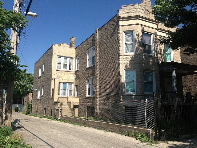 1st image of 814 N Drake Ave