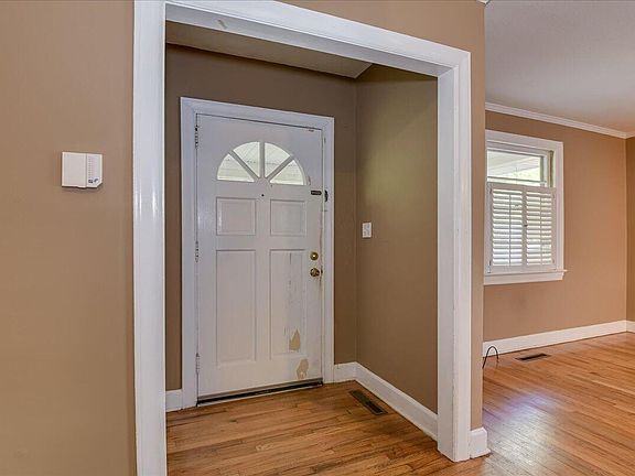 3rd image of 341 SE Orangeburg Street
