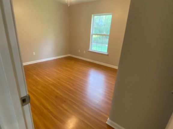 5th image of 8233 Baudoin Rd #A