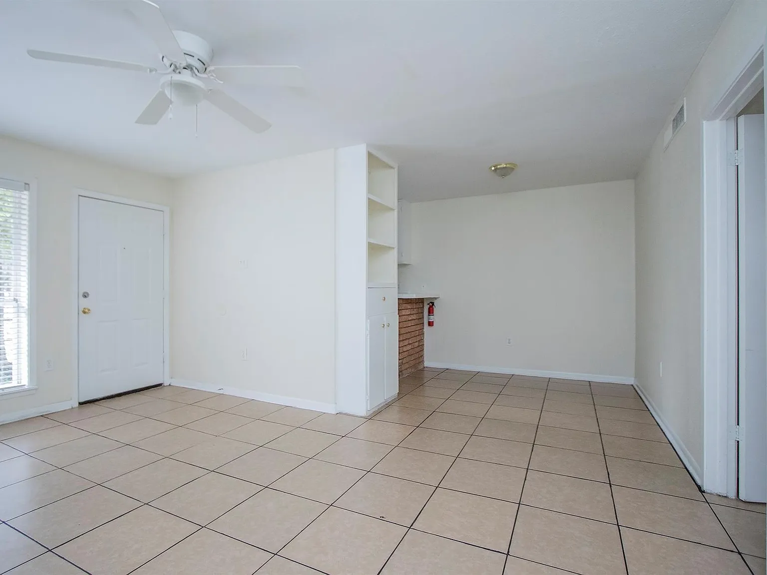 1 bed, 1.0 bath, 700 sqft, $925 — Photo 4