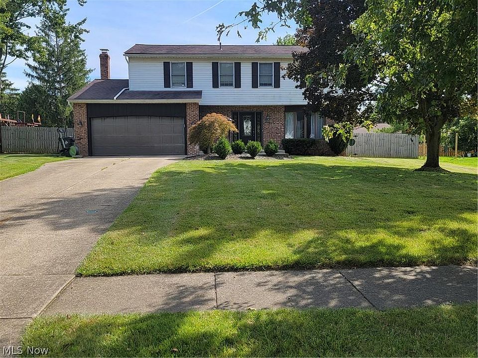 1st image of 9721 Applewood Dr
