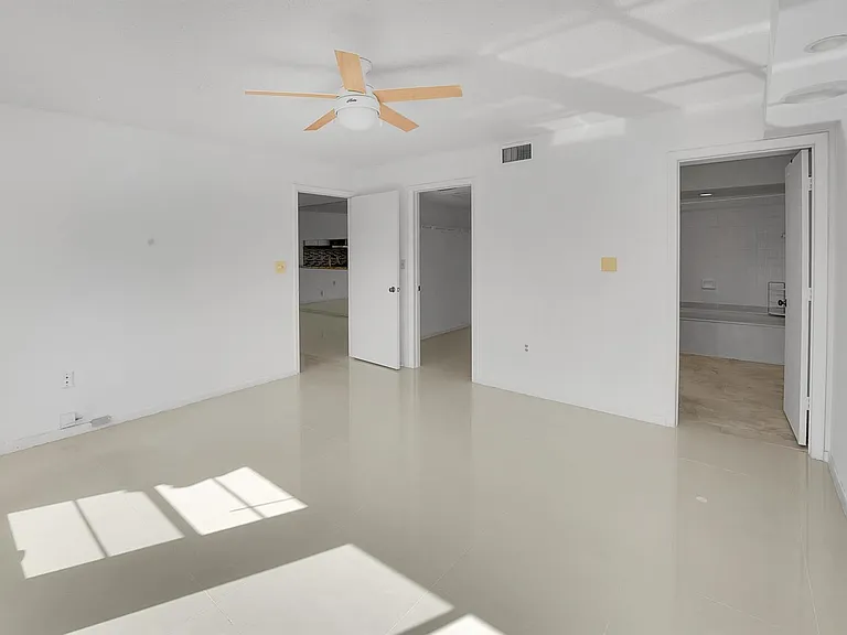 6654 Villa Sonrisa Dr #421 — Photo 24