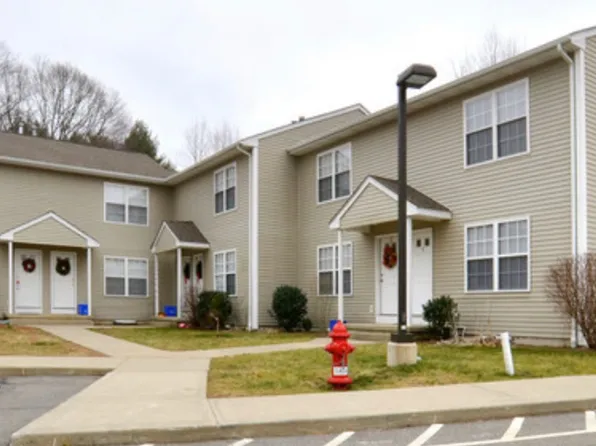 1 Woods Dr #68, Norwich, CT 06360