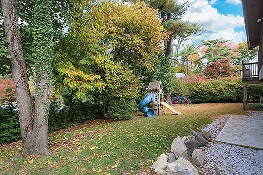 35 Old Pond Rd — Photo 21