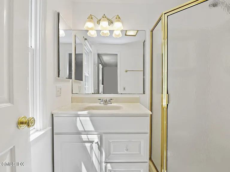 60 Greenwich Hills Dr #60 — Photo 12