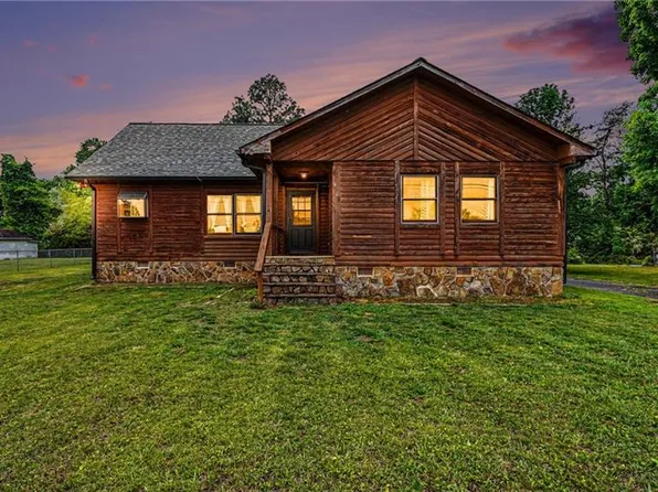 3128 Williston Rd, Walkertown, NC 27051