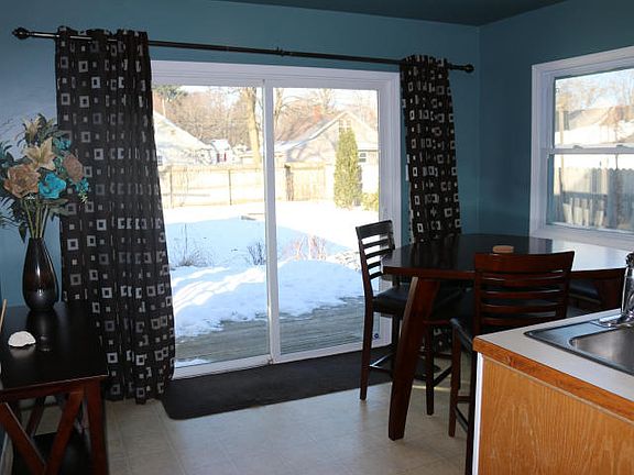 5th image of 3257 Earle Ave SW