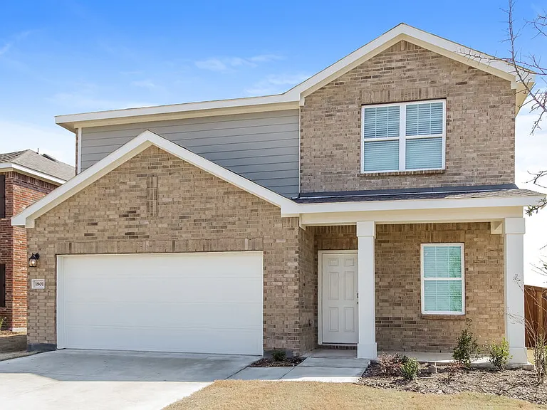 1801 Sandlin Dr — Photo 4