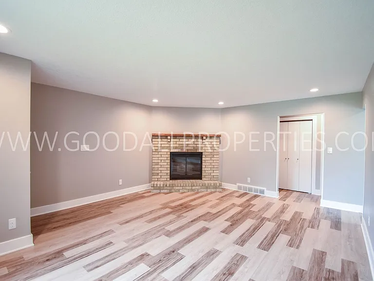 1313 NW 92nd St — Photo 4