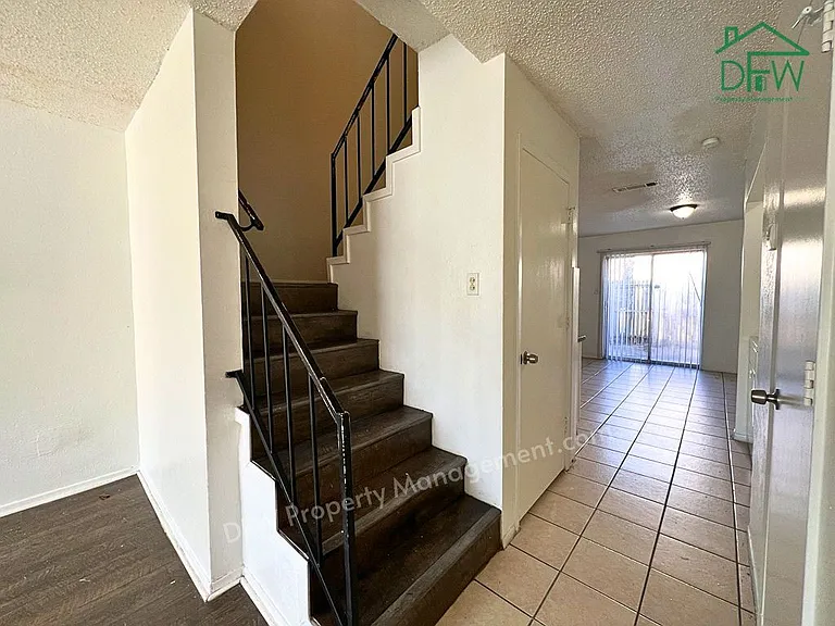 10500 Lake June Rd #H1 — Photo 3