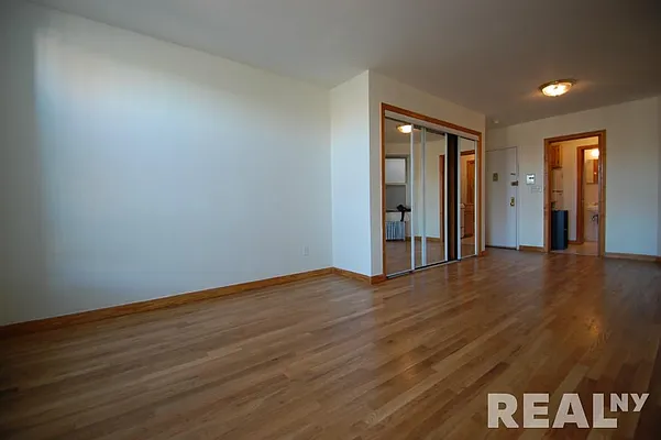 Rented by REAL New York | media 8