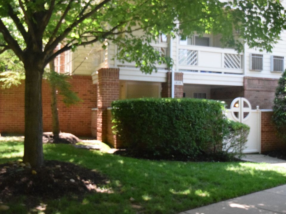 2nd image of 1315 Garden Wall Ct #812