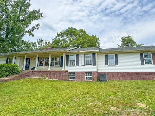 615 Hickory Ln, Greensburg, KY 42743