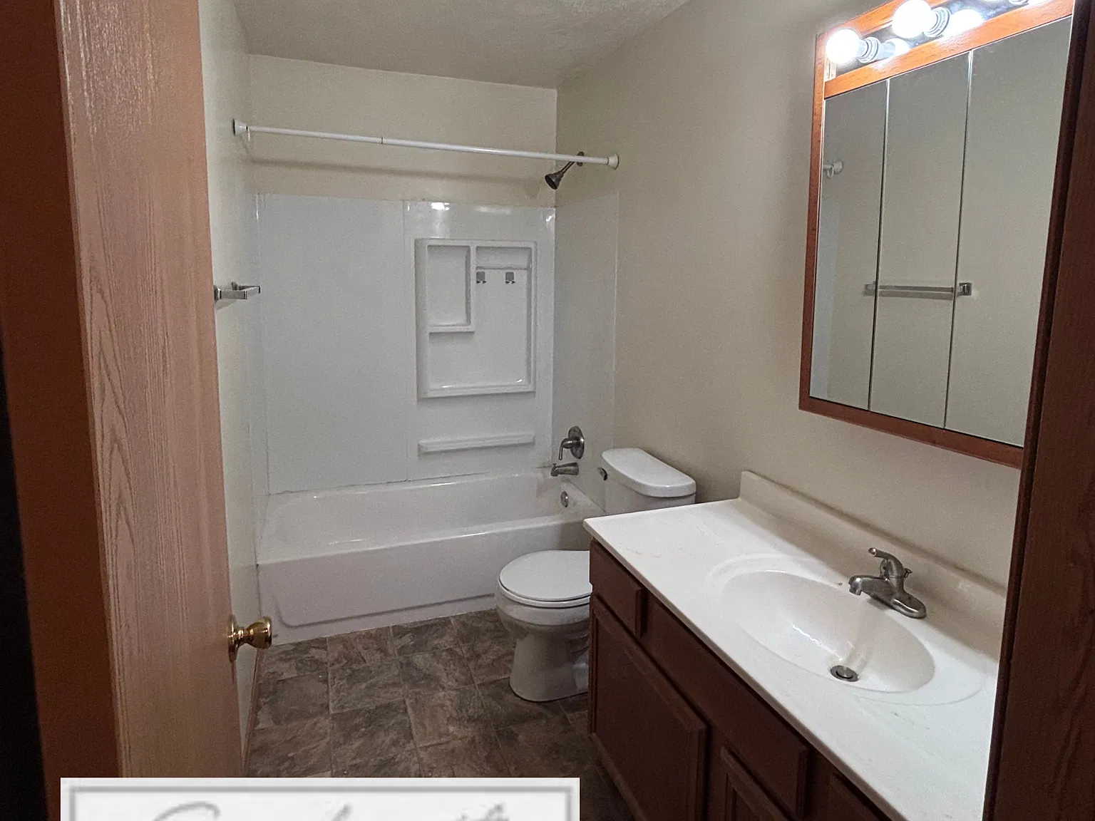 2 bed, $1,200 — Photo 3
