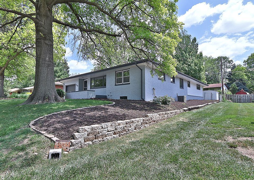 1st image of 1820 Brookhaven Dr