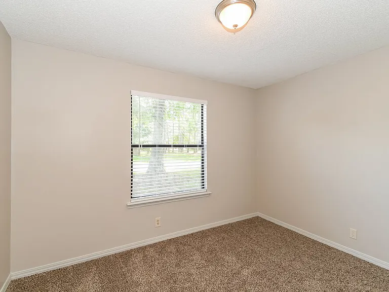8315 Crosswind Rd — Photo 11