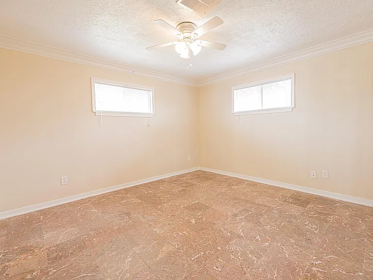 4113 Edison St — Photo 21