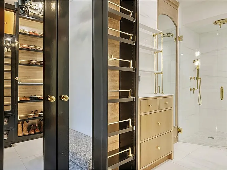 2575 Peachtree Rd NE #7G — Photo 15