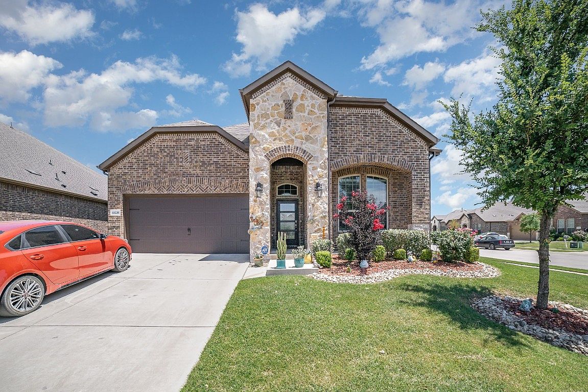 11220 Blaze St, Aubrey, TX 76227 Zillow