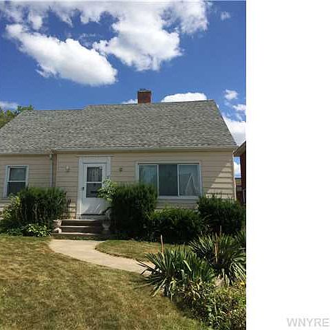 1st image of 27 Pelham Dr