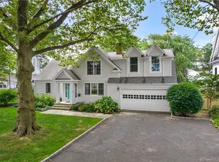 60 Puritan Rd, Fairfield, CT 06824