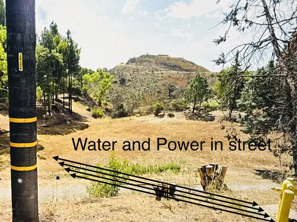22030 Saddle Peak Rd, Topanga, CA 90290